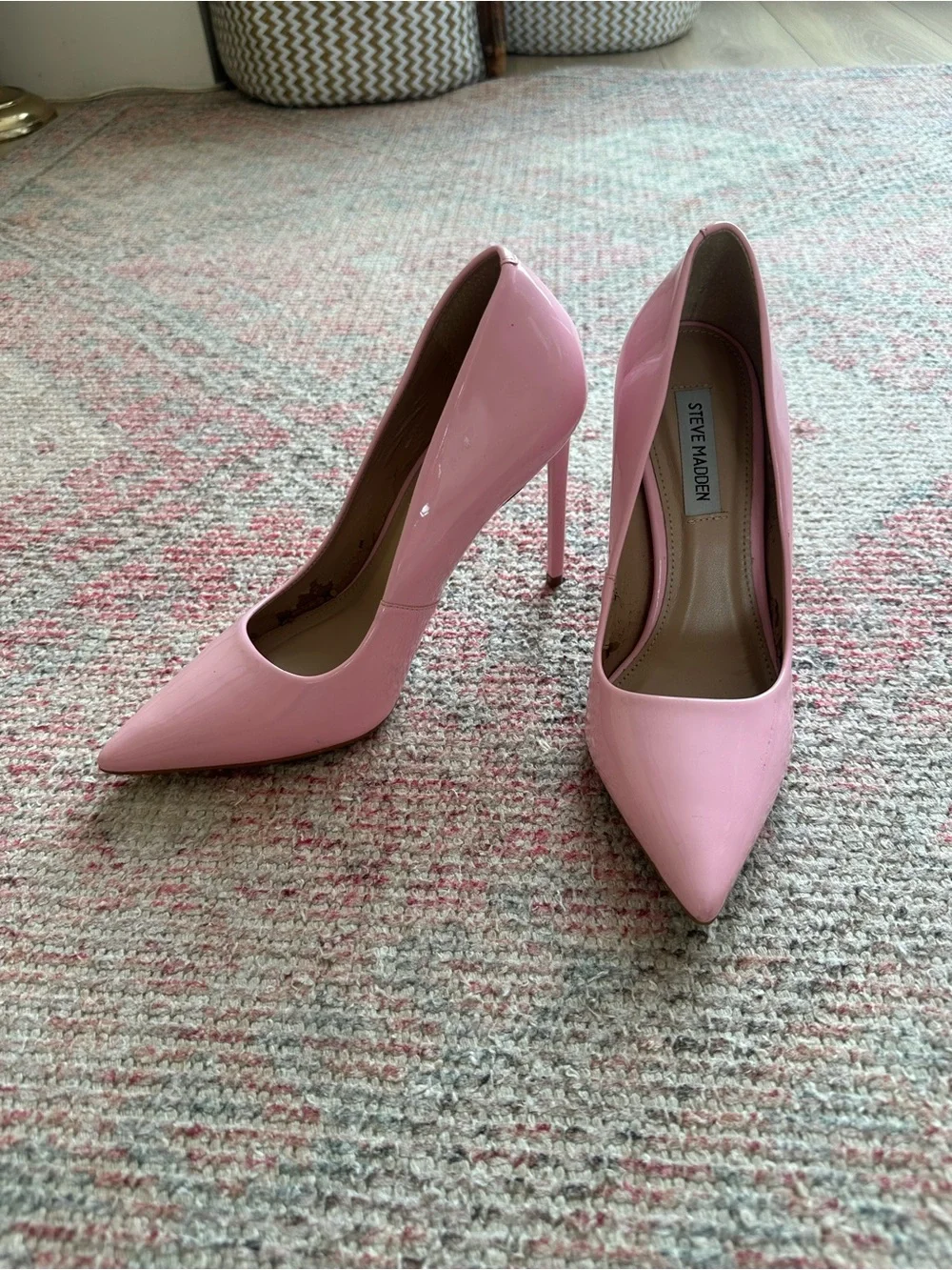 Steve Madden Barbie Light Pink Patent Leather Pointed Toe Pumps size 7